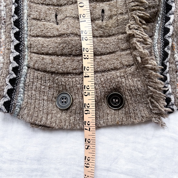 Free People Cuddle Bear Admiral Cardigan Sweater Coat Size Small Boho Fringe - Picture 10 of 10